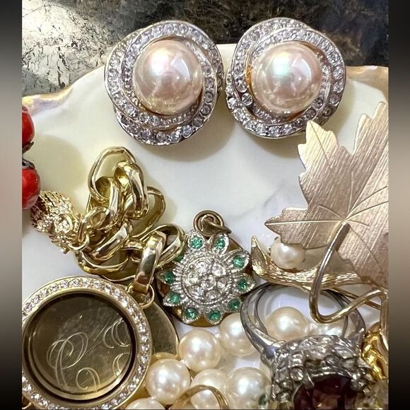 All wearable 1 LB CURATED jewelry lot- you choose the style! - Picture 2 of 10
